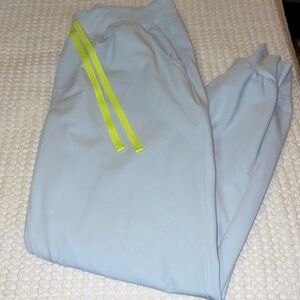 Figs jogger scrub pants - L - open skies